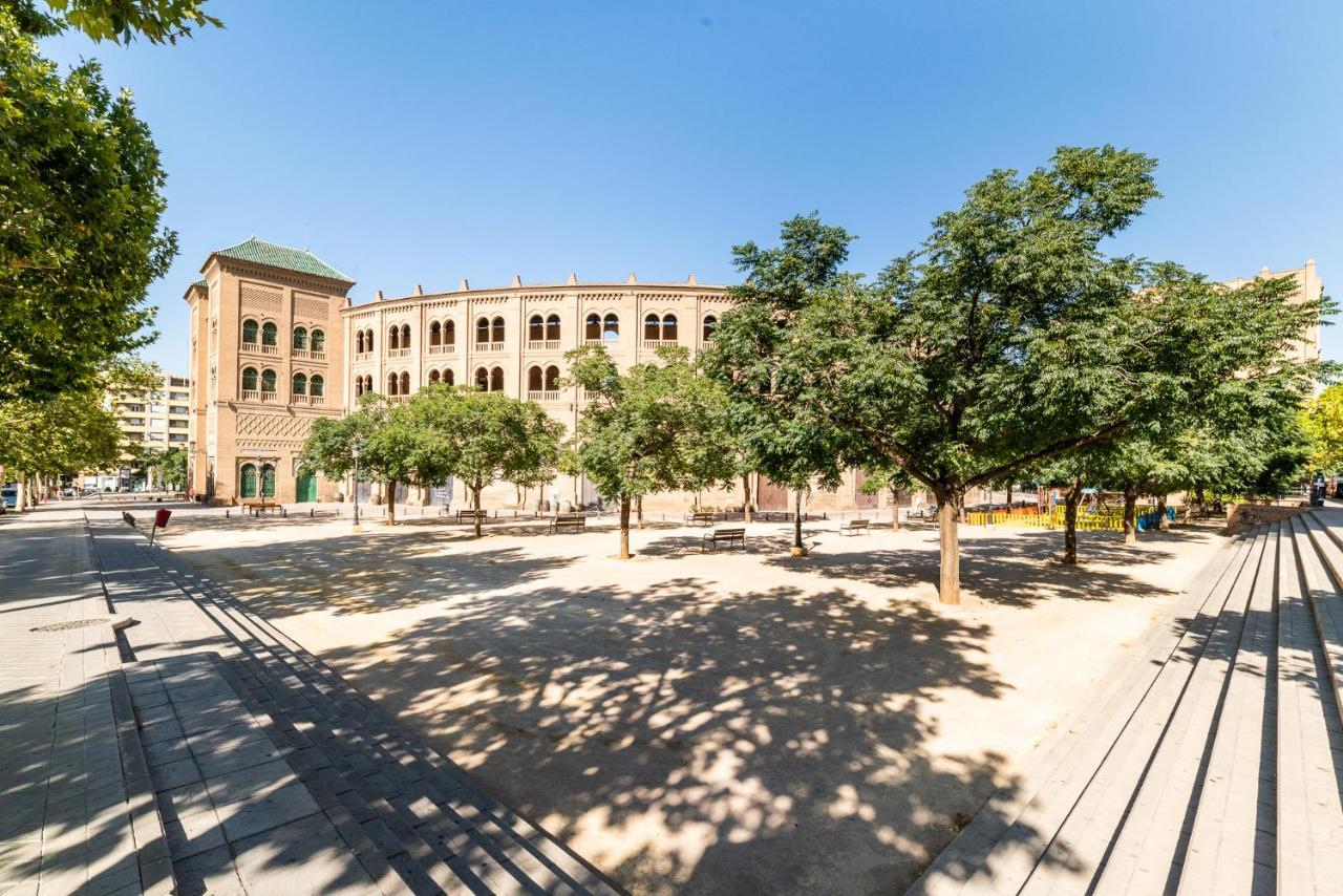 Modern Plaza De Toros Apartment With Free Parking グラナダ エクステリア 写真