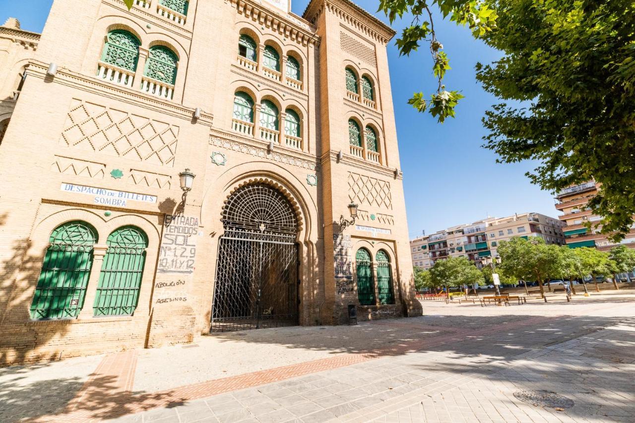 Modern Plaza De Toros Apartment With Free Parking グラナダ エクステリア 写真